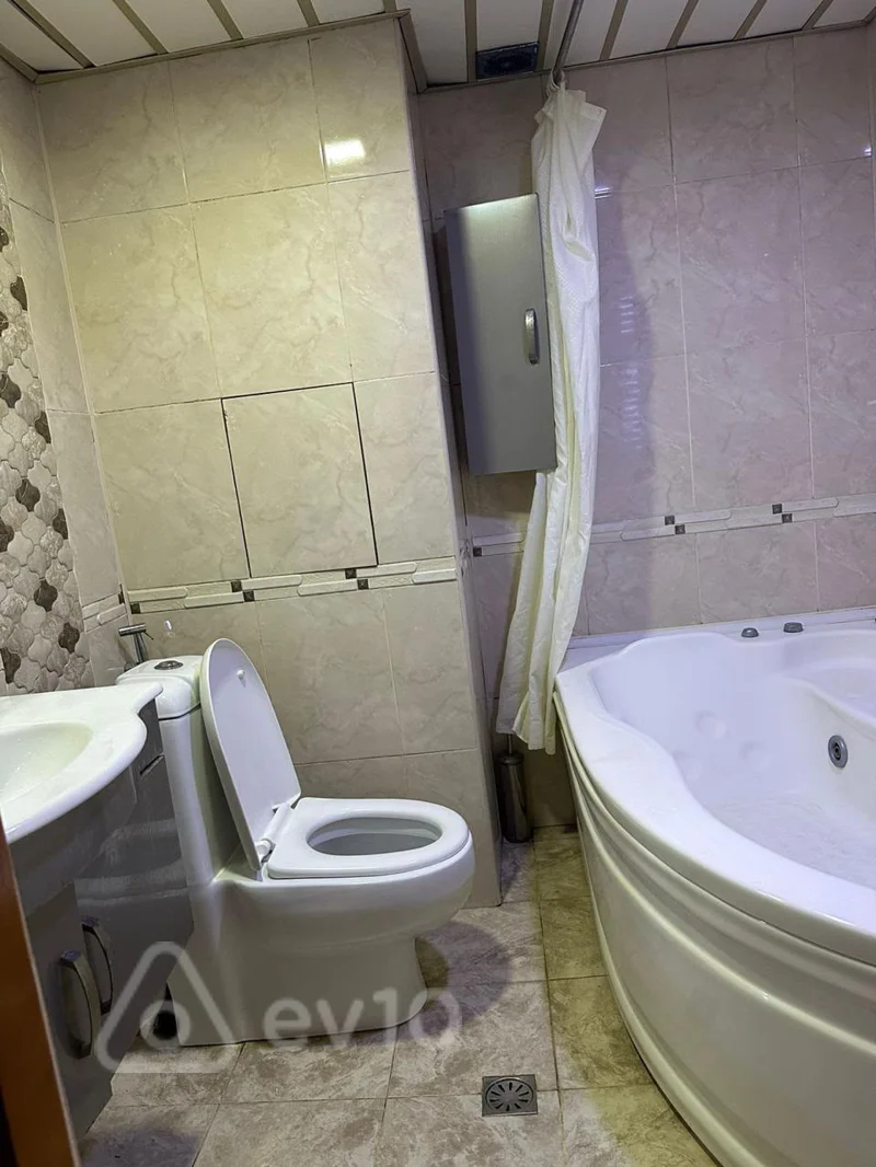 4 otaqlı mənzil, 140 m², Nazim Haciyev küç. — kirayə — Mənzil, Bakı (12)