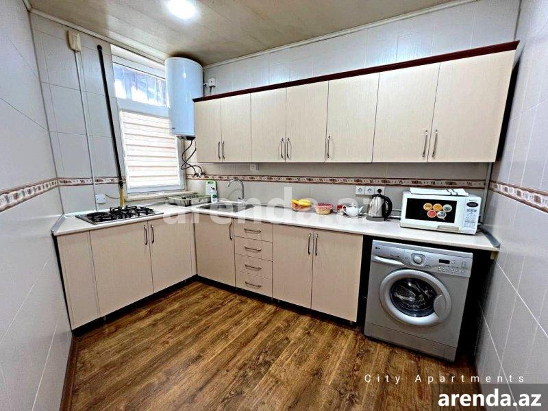 Kirayə (günlük) 2 otaqlı Köhnə Tikili, Sahil metrosu, Fəvvarələr meydanı, Səbail rayonu — Mənzil, Bakı (12)