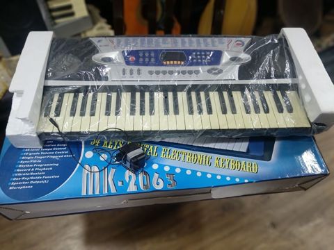 Pianino əvəzi — Bakı