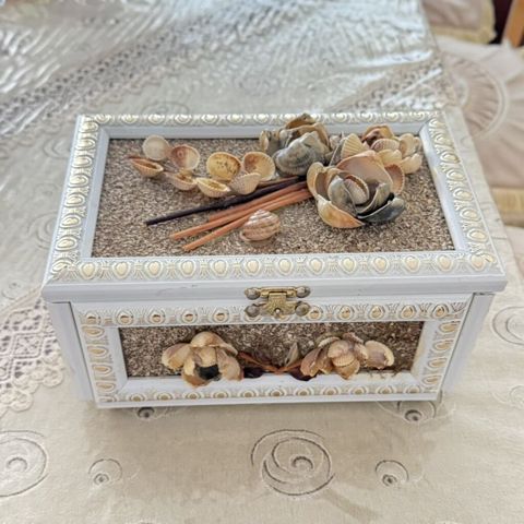 Əl işi dəniz temalı bəzəkli taxta sandıq/mücrü - Material: ağ rəngdə — Bakı