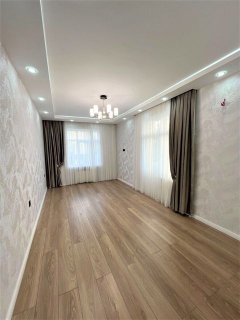Satılır 2 otaqlı köhnə tikili 60 m² — Bakı