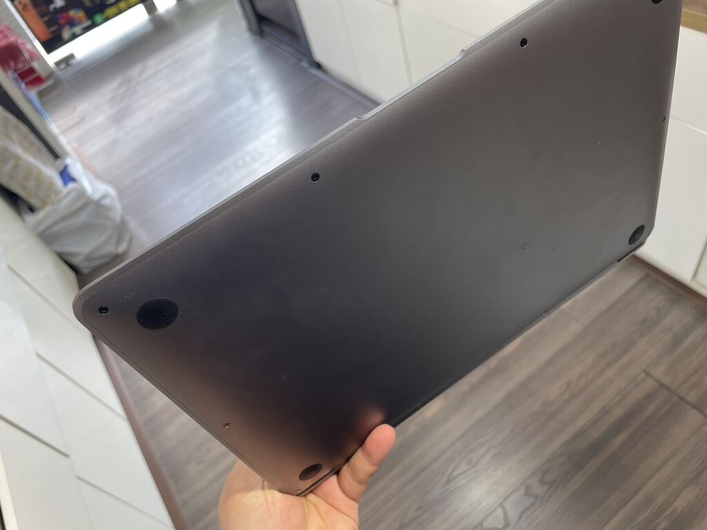 Apple MacBook (space gray) - Ekran: 13.3" Retina, parlaq şüşə panel — Apple Macbook, Bakı (6)