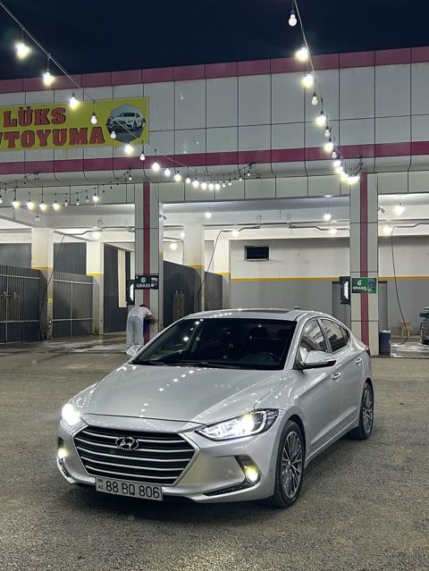 Hyundai Elantra: 1.6 l Sedan — Lənkəran
