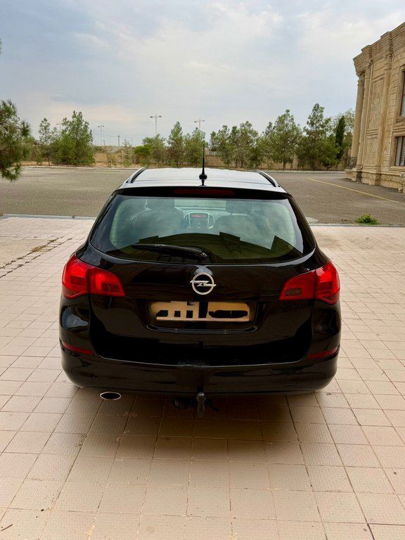 Opel Astra, 1.6 L, 2011 il, 225 000 km — Avtomobillər, Ucar (5)