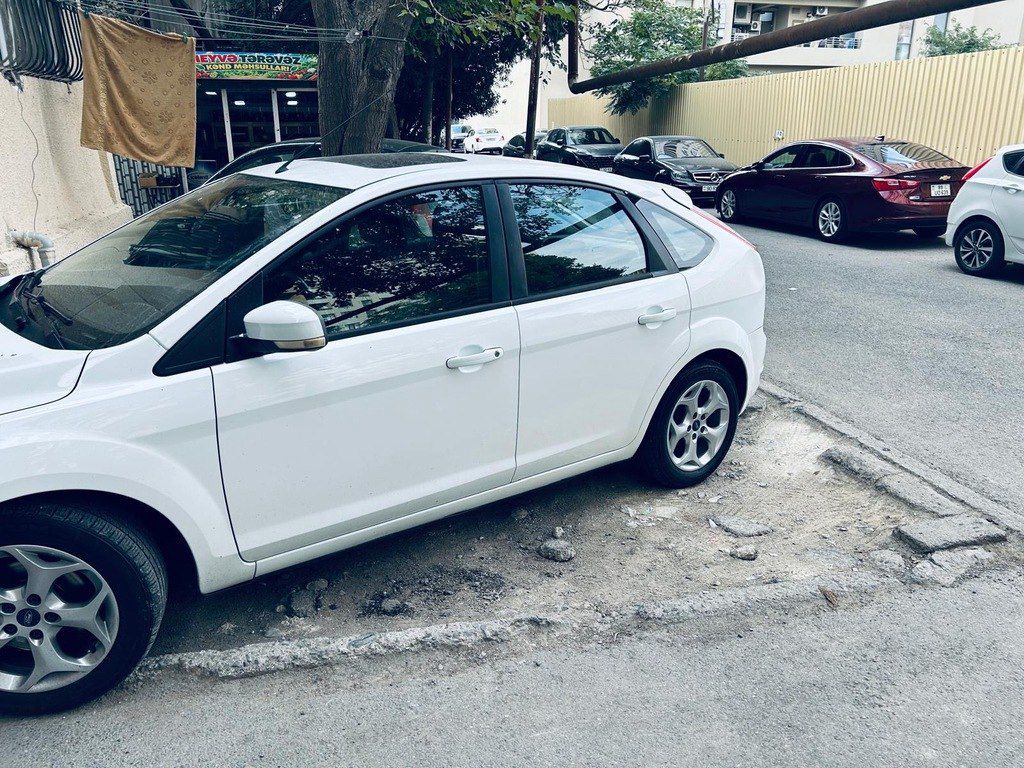 Ford Focus, 1.6 L, 2010 il, 74 500 km — Avtomobillər, Bakı (4)