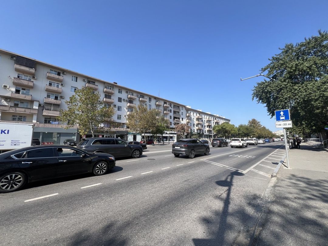 Satılır 2 otaqlı köhnə tikili 60 m² — Mənzil, Bakı (2)