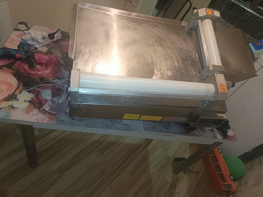 Peşəkar xəmir yayma/ruletka maşını - Elektrikli, paslanmayan poladdan — Peşəkar mətbəx texnikası, Yevlax (4)