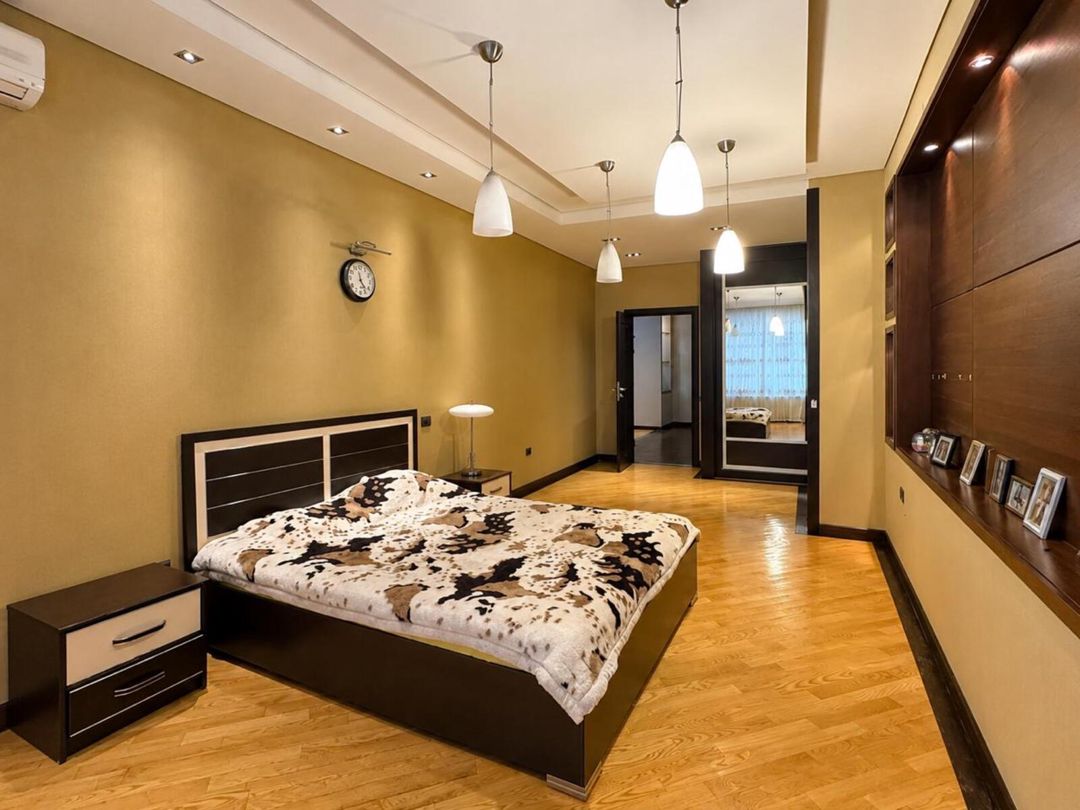 Satılır 4 otaqlı yeni tikili 240 m² — Mənzil, Bakı (8)