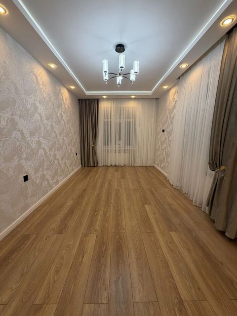 Satılır 2 otaqlı köhnə tikili 60 m² — Bakı