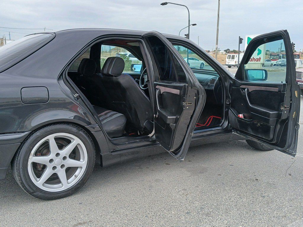 Mercedes C 180, 1.8 L, 1996 il, 326 468 km — Avtomobillər, Bakı (6)