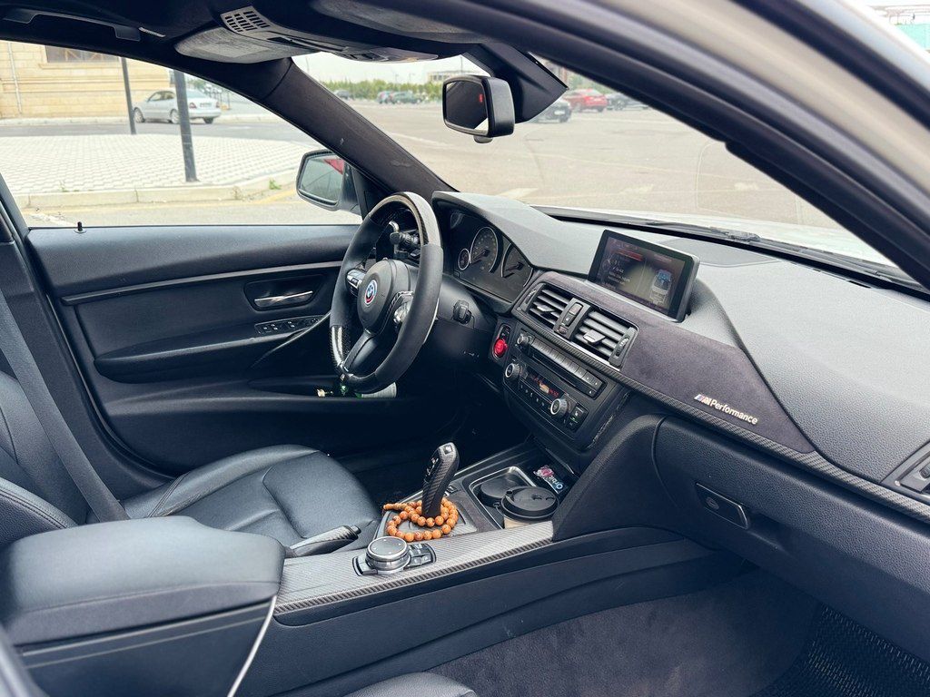BMW 330, 2.0 L, 2015 il, 204 000 km — Avtomobillər, Sumqayıt (12)