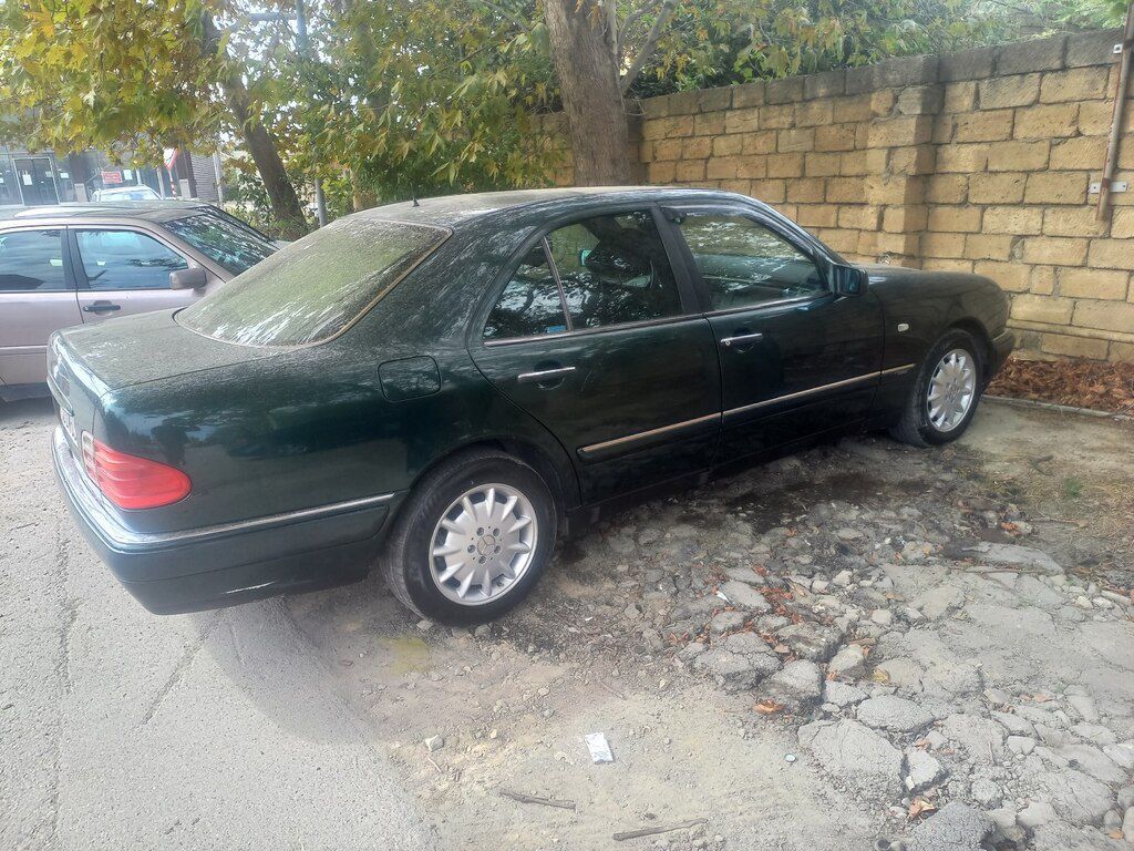 Mercedes E 230, 2.3 L, 1996 il, 400 000 km 50-DM-057 — Avtomobillər, Bakı (4)