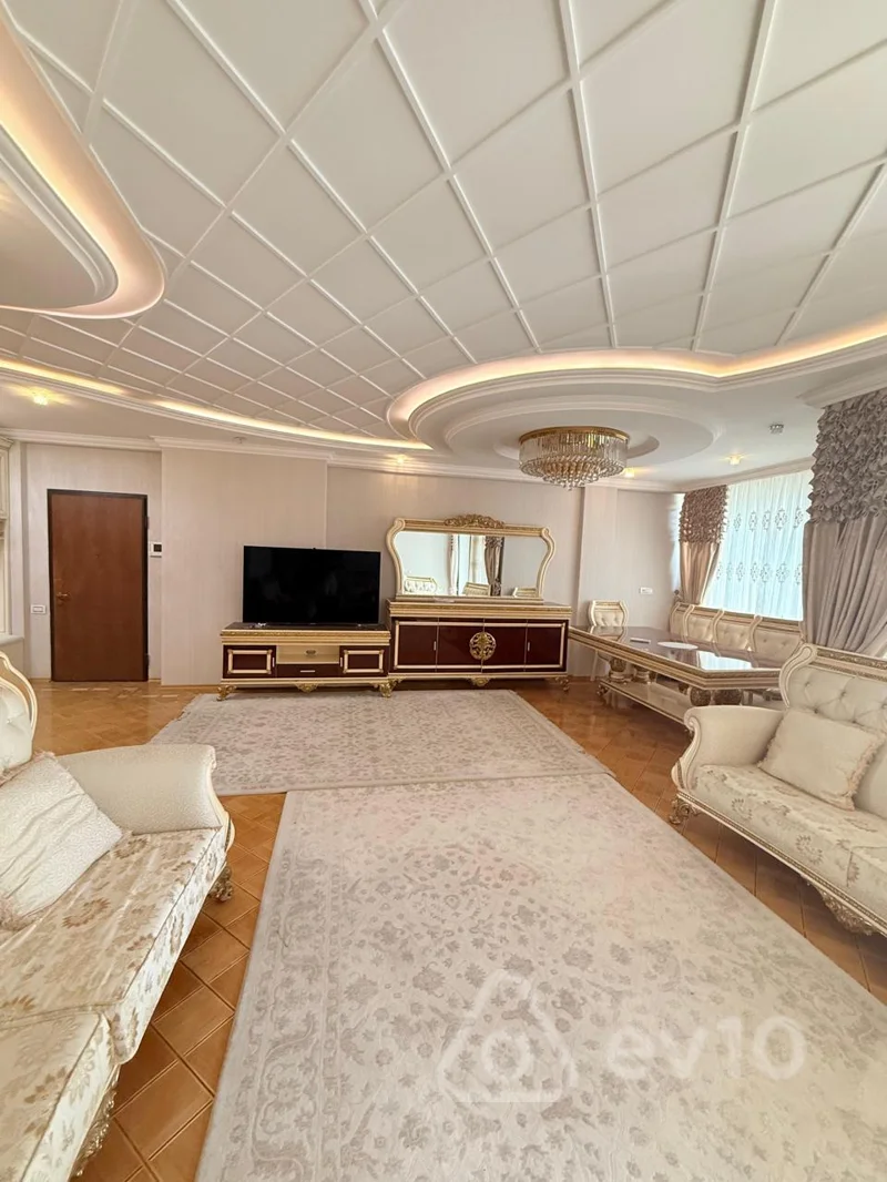 3 otaqlı mənzil, 140 m², Tələt Şıxəliyev küçəsi — kirayə — Ülvi — Apartment