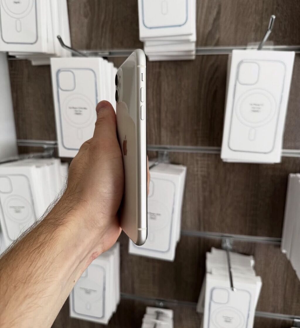 IPhone 11, 128 GB, Ağ, Zəmanət, Simsiz şarj, Face ID — Apple iPhone, Bakı (4)