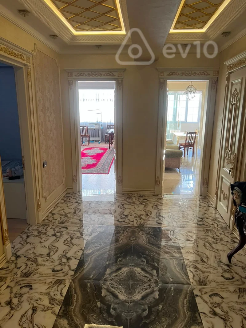 4 otaqlı mənzil, 180 m², Zahid Xəlilov — Mənzil, Bakı (3)