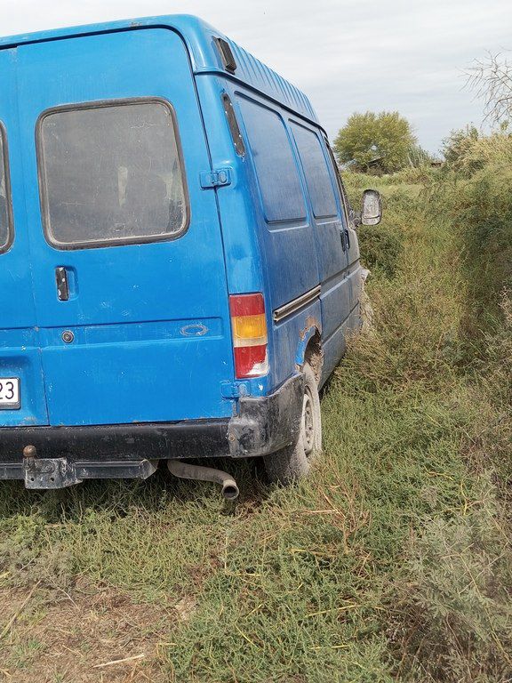 Ford Transit, 2.4 L, 1998 il, 253 999 km — Avtomobillər, Saatlı (3)