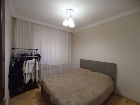 Qaraçuxurda, Lukoil-ə yaxın 10 otaqlı, 2 sot, çıxarışlı həyət evi — Bakı