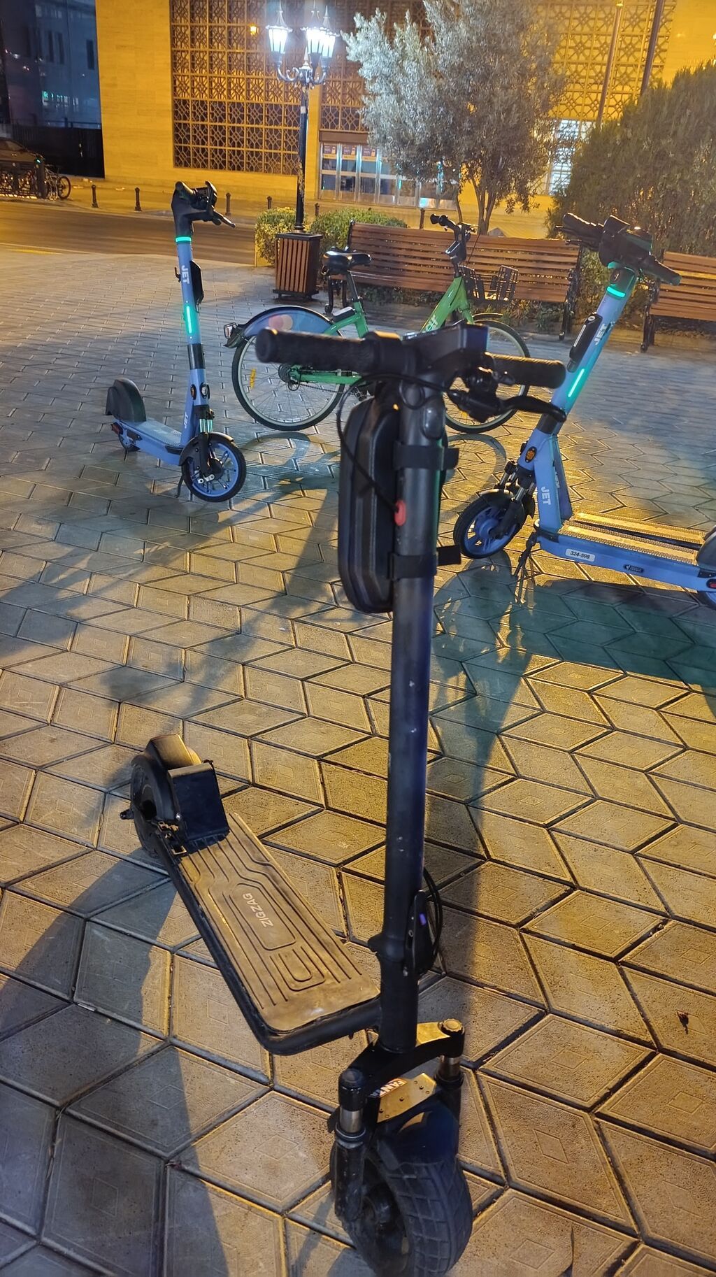 İşlənmiş Elektrik samokat 10", 351 - 500 Vt, 36 - 45 km/s, Ünvandan götürmə — Skuterlər, Bakı (2)