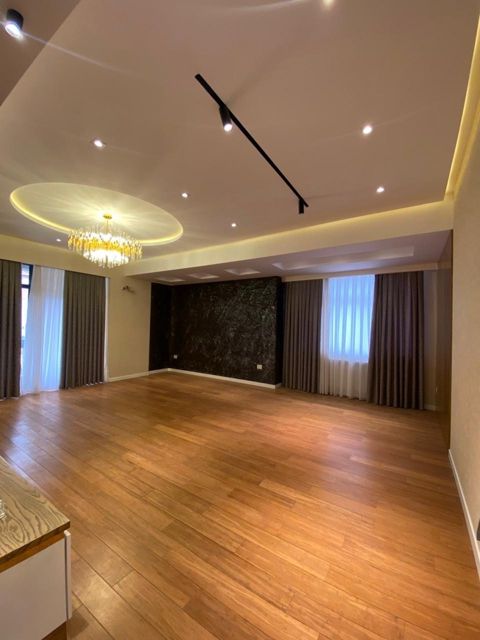 Satılır 2 otaqlı yeni tikili 115 m² — Bakı
