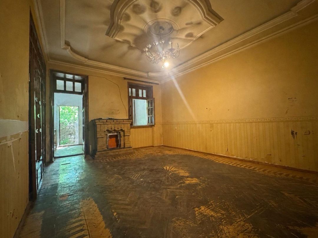 Satılır 5 otaqlı köhnə tikili 145 m² — Mənzil, Bakı (3)