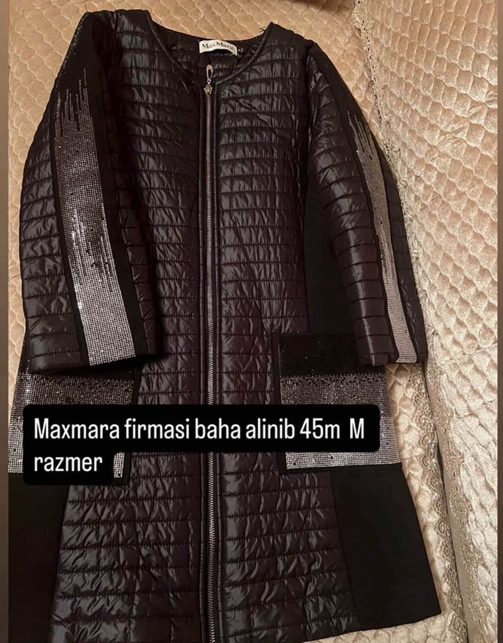 Dilvin qadın kostyumu: klassik xalı xəttli naxışlı, açıq rəngli boz — Kostyum, Zaqatala (3)