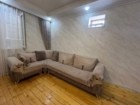 Künc divan, İşlənmiş, Açılmayan, Bazasız, Parça, Çatdırılma yoxdur — Bakı