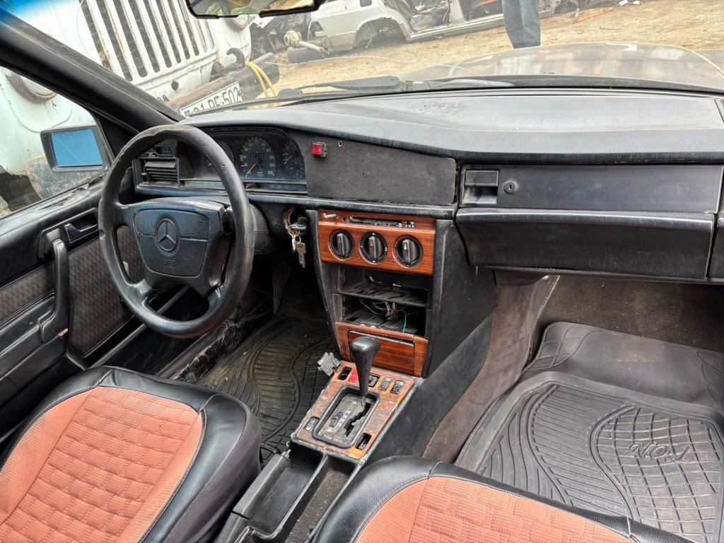 Mercedes 190, 2.0 L, 1993 il, 143 231 km — Avtomobillər, Bakı (8)