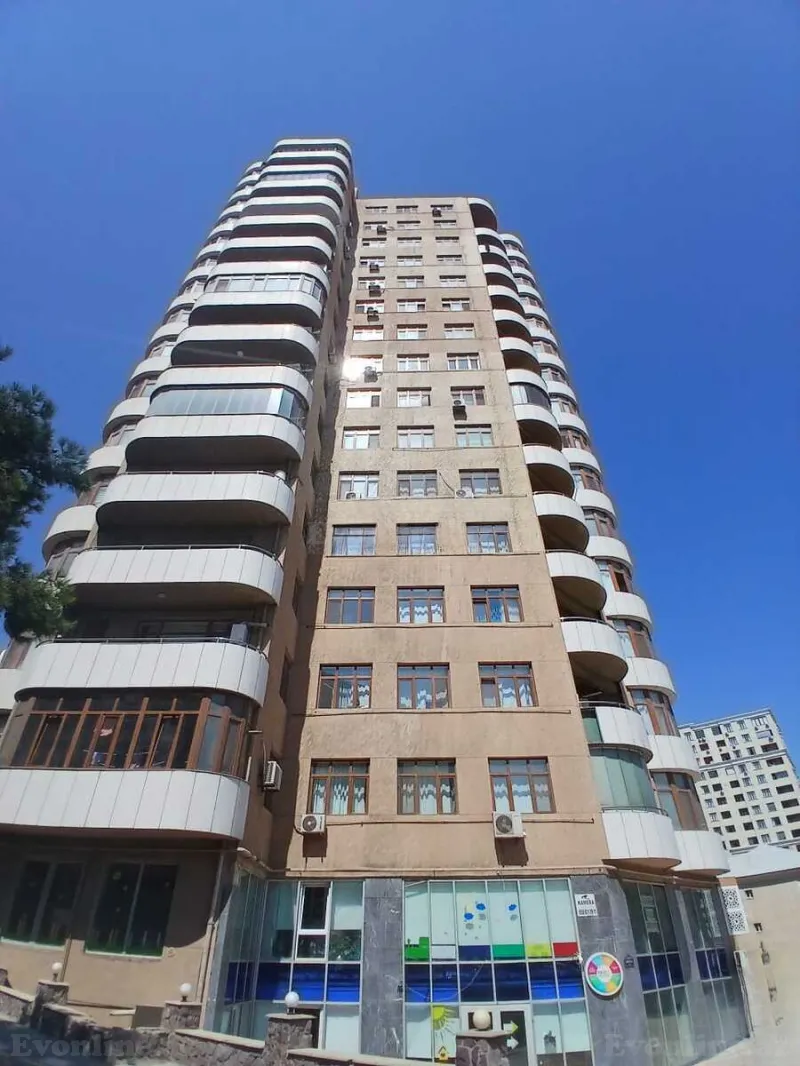 Satılır 3 otaqlı Mənzil Yeni tikili 114 m² Bakı, Yasamal r., Elmlər Akademiyası m., Yasamal — Mənzil, Bakı (2)