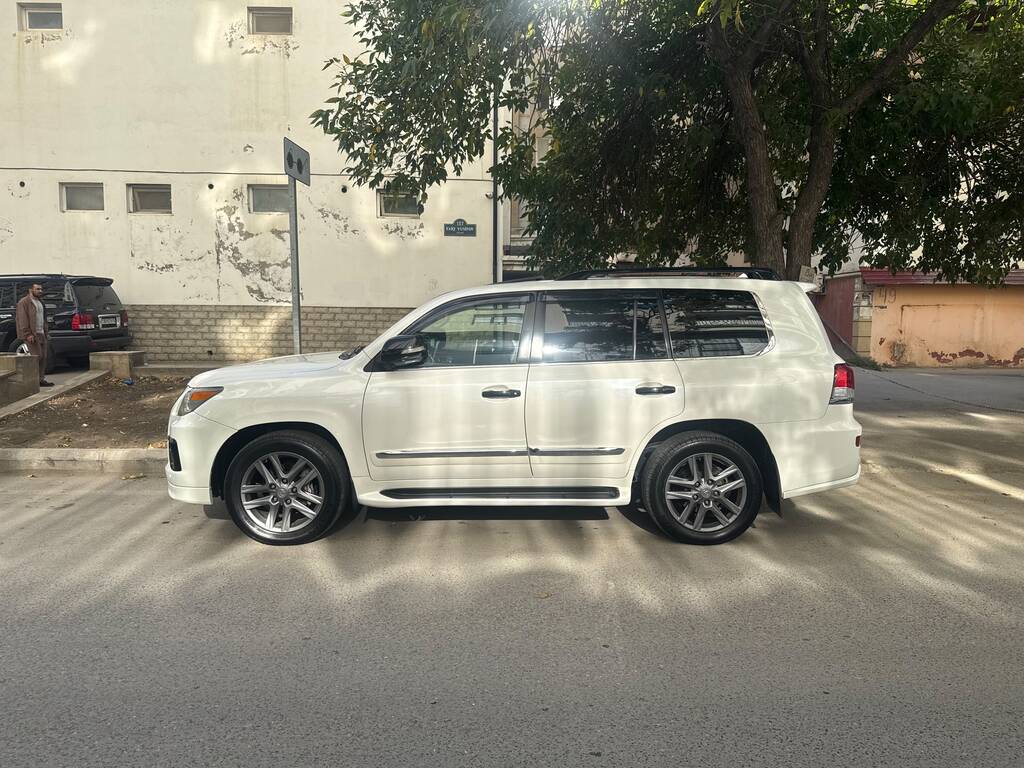 Lexus LX 570, 5.7 L, 2008 il, 332 000 km — Avtomobillər, Bakı (4)