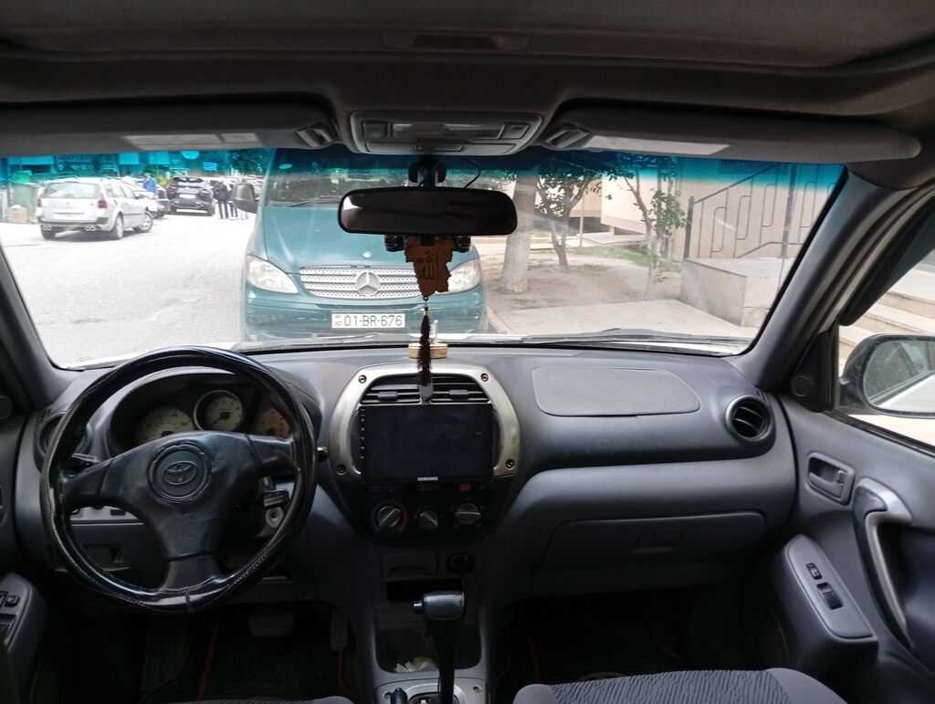Toyota RAV4: 2 l 2001 il Krossover 01-BR-676 — Avtomobillər, Masazır (10)