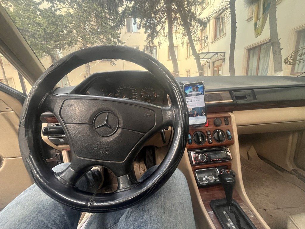 Mercedes 220 E, 2.2 L, 1993 il, 500 000 km — Avtomobillər, Bakı (10)