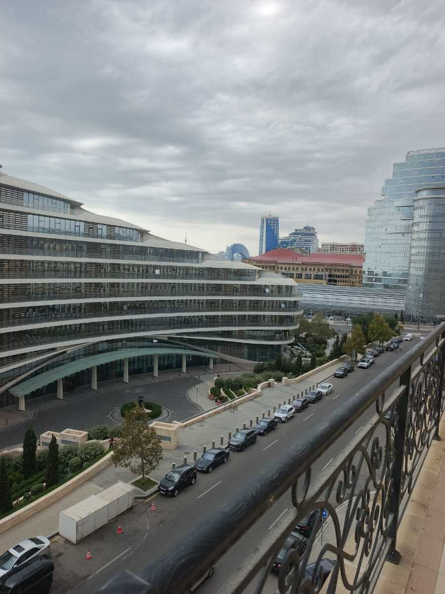 Satılır 5 otaqlı yeni tikili 228 m² — Mənzil, Bakı (2)
