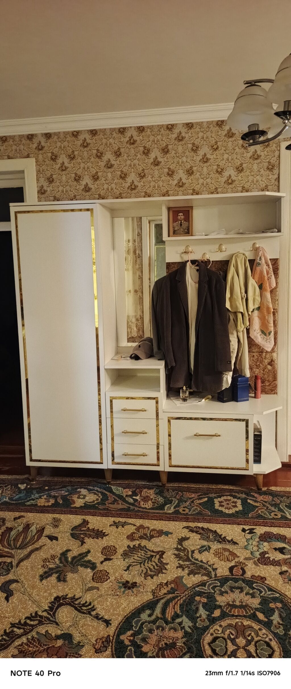 Ağ qizili rəngli mebel dəsti - Dəhliz üçün asılqanlı giriş dolabı — Qonaq otağı üçün, Göygöl