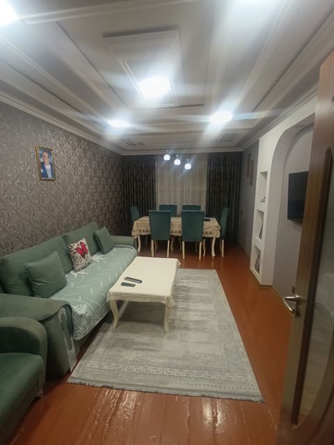 Satılır 5 otaqlı köhnə tikili 110 m² — Bakı