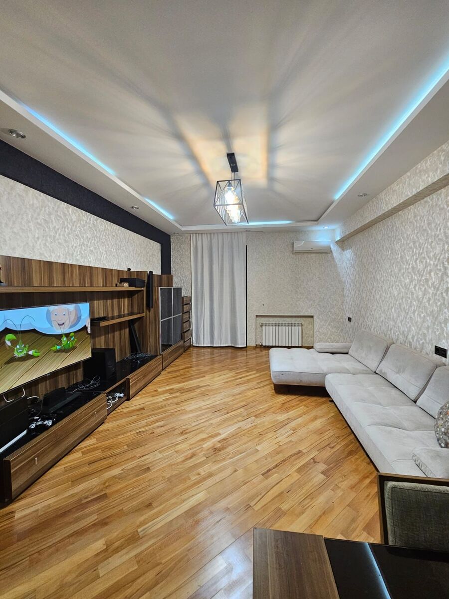 Satılır 2 otaqlı yeni tikili 70 m² — Mənzil, Bakı (2)