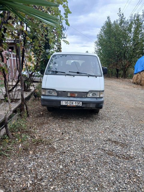 Kia Besta, 2.2 L, 1997 il, 400 000 km — Ağstafa