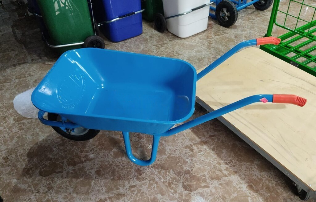 İnşaat arabası müxtəlif ölçü və təkər sayında — Anbar avadanlığı, Bakı (2)