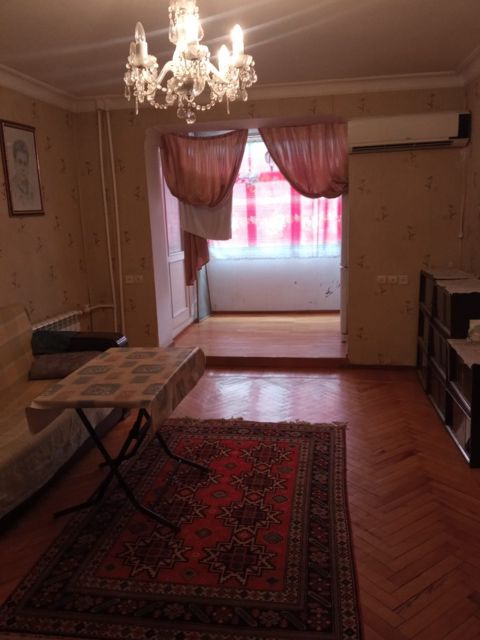 Satılır 3 otaqlı köhnə tikili 75 m² — Bakı