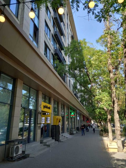 Satılır 2 otaqlı köhnə tikili 70 m² — Bakı