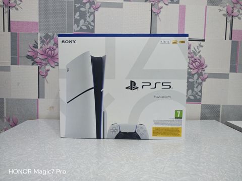 Sony PlayStation 5 (PS5) – 1 TB 2 aya yaxındır almışam yenidir — Bakı