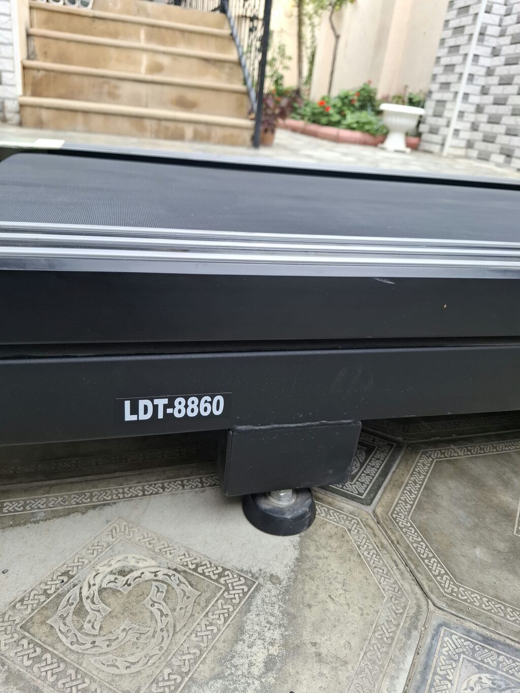 Beqavoy PROTEUS-8860 professional 150kq ceki goturur. Cox iri — Koşu simulyatorları, Sumqayıt (5)