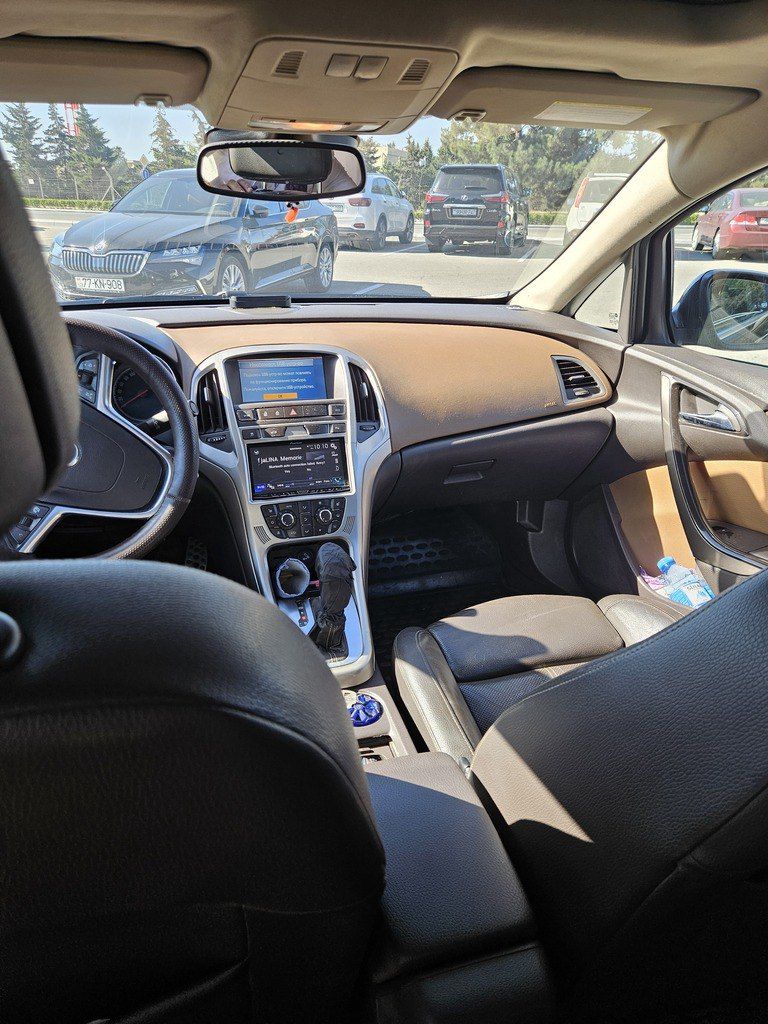 Opel Astra, 1.6 L, 2013 il, 289 000 km 10-MA-957 — Avtomobillər, Bakı (12)
