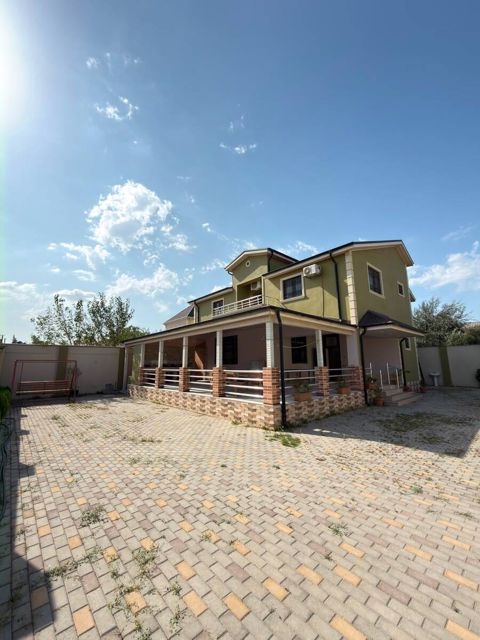 Satılır 6 otaqlı həyət evi/bağ evi 210 m² — Bakı