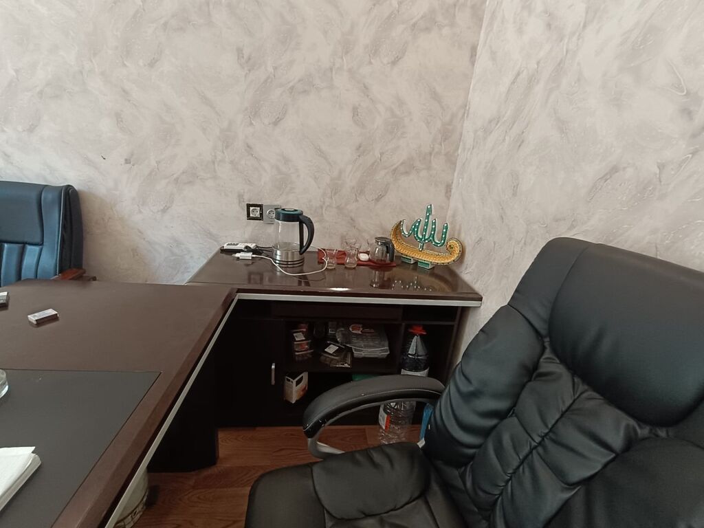 Ofis üçün tam mebel dəsti Tərkibi: - Böyük L formalı iş masası — Ofis mebeli, Gəncə (7)