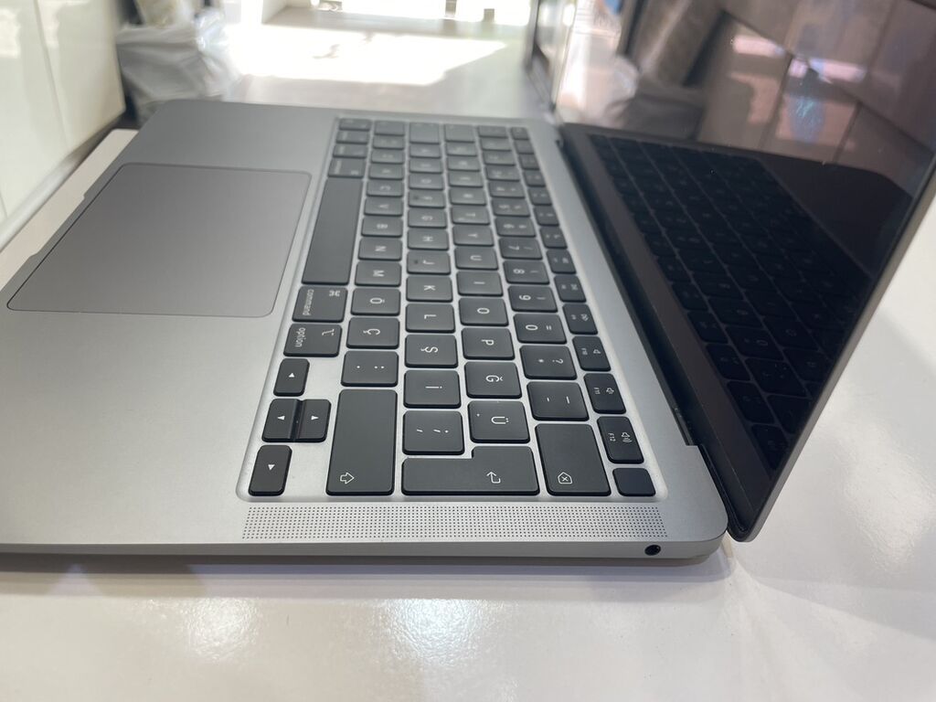 Apple MacBook (space gray) - Ekran: 13.3" Retina, parlaq şüşə panel — Apple Macbook, Bakı (3)