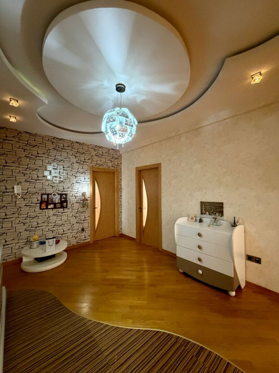 Satılır 5 otaqlı yeni tikili 202 m² — Mənzil, Bakı (7)