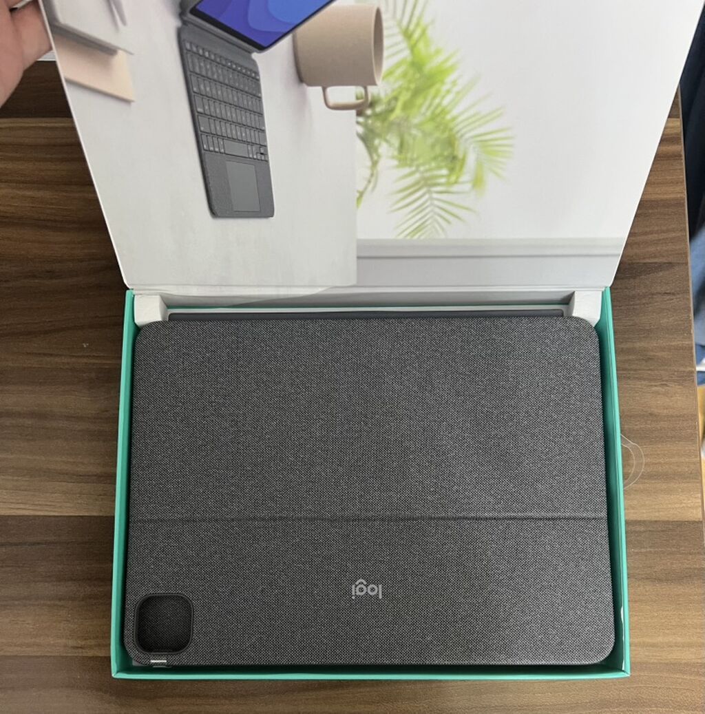 Logitech Combo Touch – iPad Pro 11" üçün klaviaturalı qoruyucu futlyar — Planshet aksesuarları, Bakı (2)