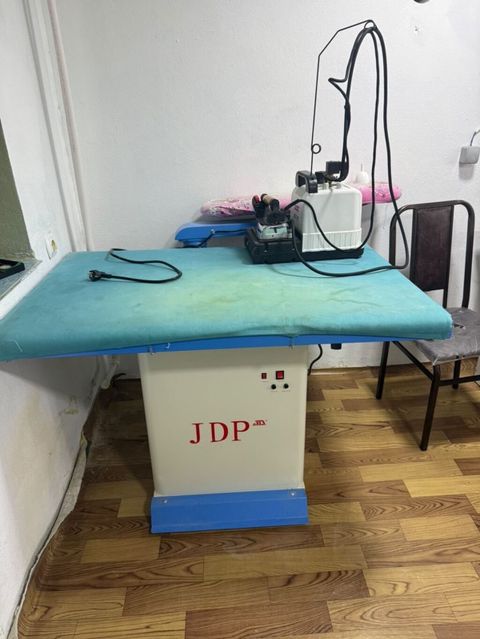 Peşəkar ütüləmə stansiyası – JDP buxarlı ütü masası və Doıt ST-75 — Qobu