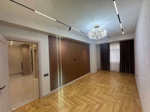 Satılır 2 otaqlı yeni tikili 76 m² — Bakı