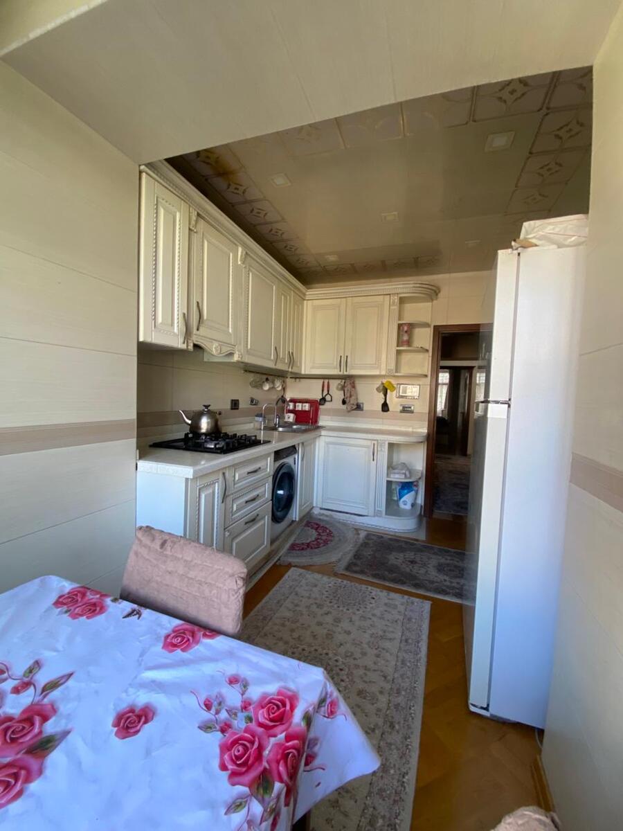 Satılır 4 otaqlı köhnə tikili 120 m² — Mənzil, Bakı (3)